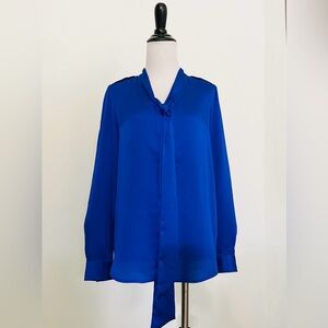 Banana Republic women’s tie neck blouse